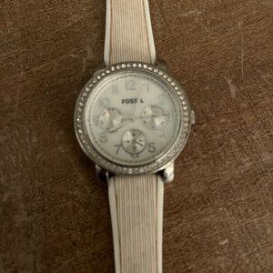 Fossil White Leather Strap Silver Tone Watch ES 2980